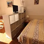 Avec Coin-nuit, Piscine Et Parking A - Fr-1-780-74 *