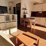 Avec Coin-nuit, Piscine Et Parking A - Fr-1-780-74 * סן-מקסים