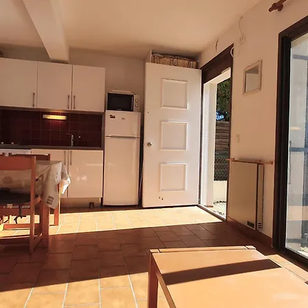 Apartament Avec Coin-nuit, Piscine Et Parking A - Fr-1-780-74 Sainte-Maxime