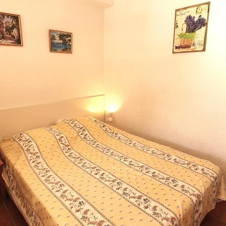 Apartament Avec Coin-nuit, Piscine Et Parking A - Fr-1-780-74 *