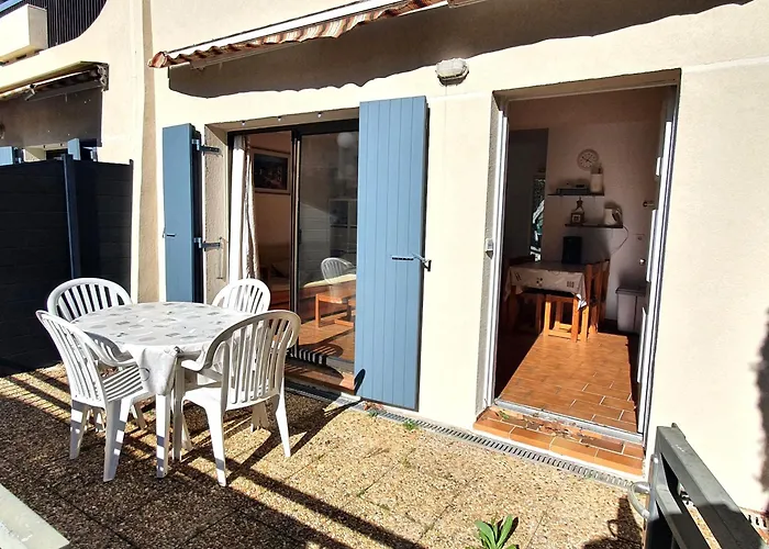 Apartment Avec Coin-nuit, Piscine Et Parking A - Fr-1-780-74 Sainte-Maxime